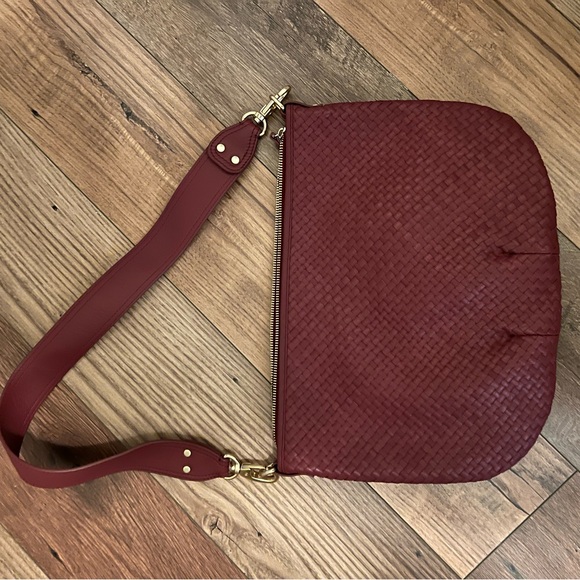 Quince Italian Leather Convertible Crescent Handwoven Shoulder Bag - Picture 3 of 7